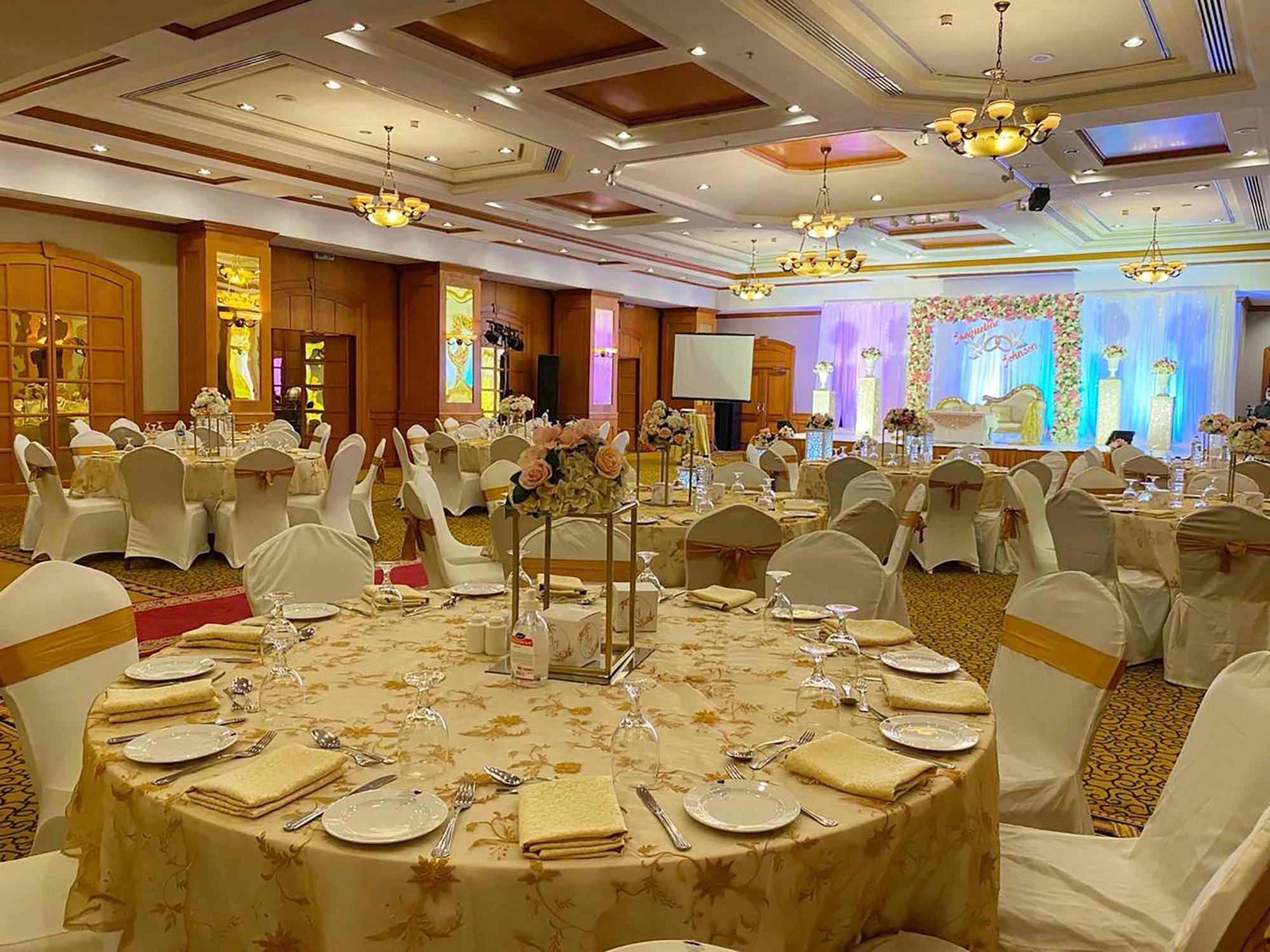 Knight Castle Hotel - Formerly Known As Carlton Palace Hotel Dubaj Zewnętrze zdjęcie